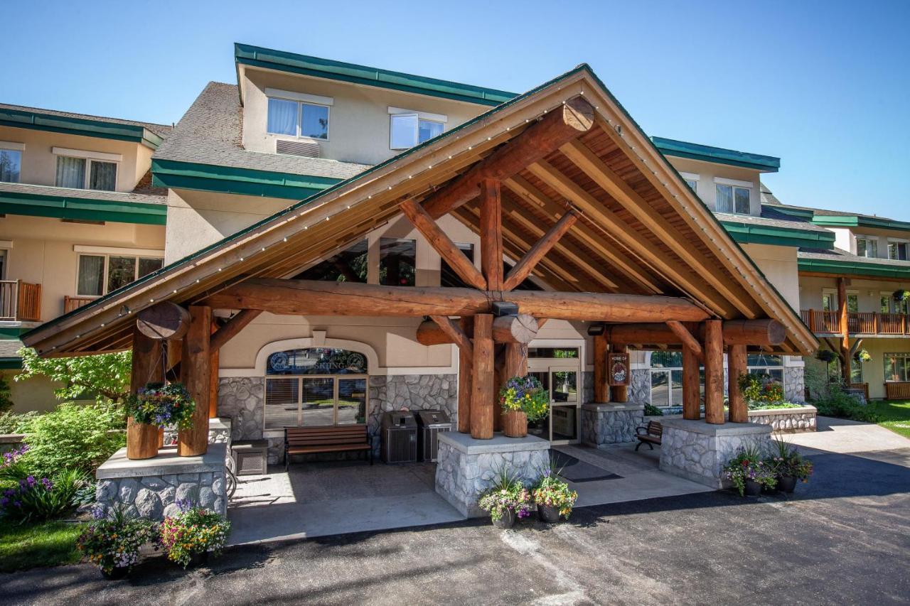 Coast Hillcrest Hotel Revelstoke Exteriér fotografie