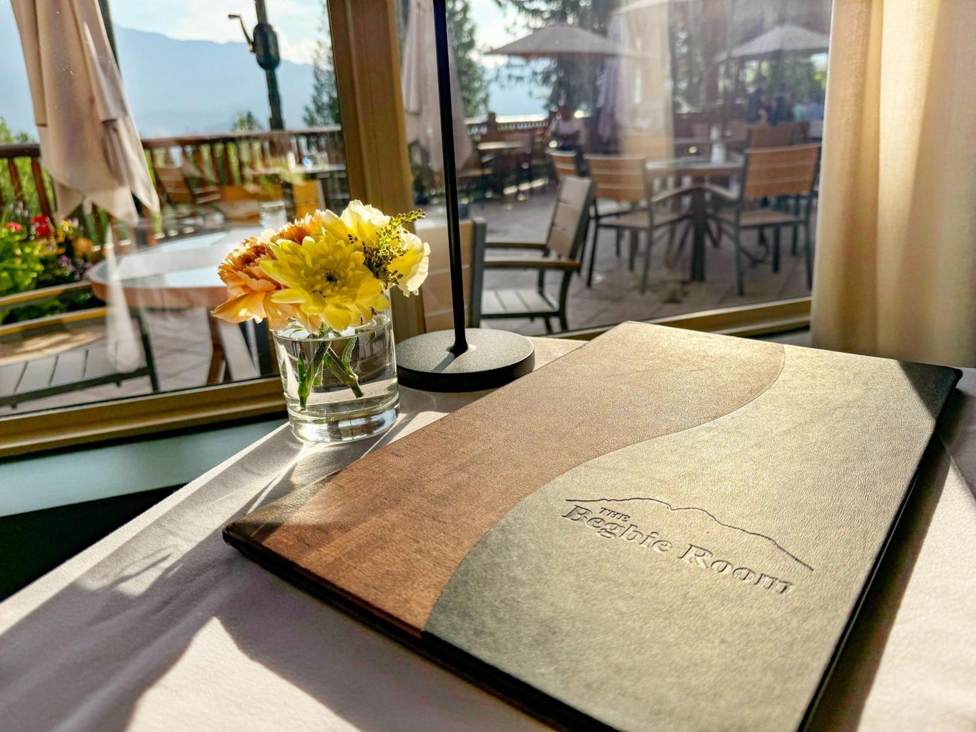 Coast Hillcrest Hotel Revelstoke Exteriér fotografie