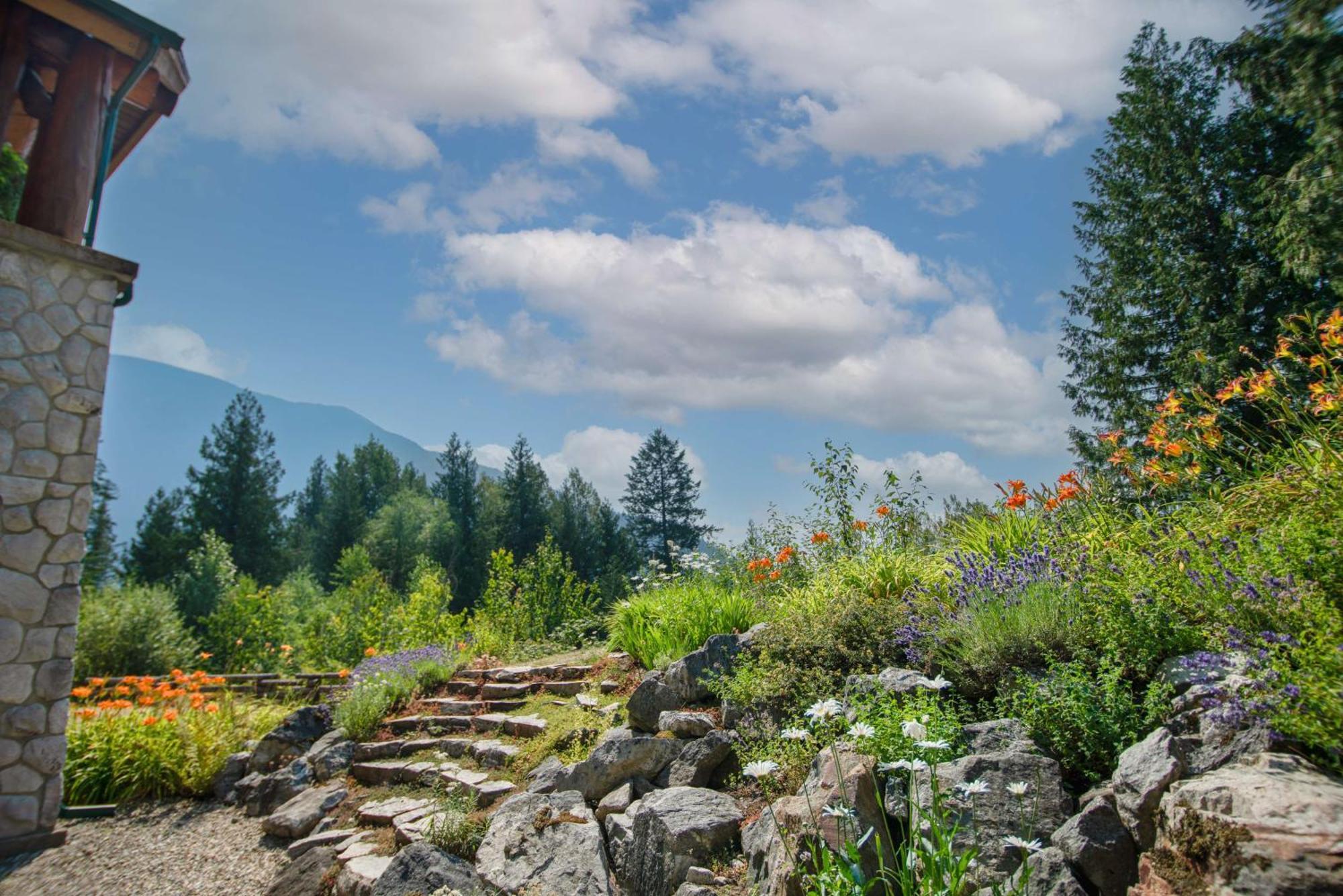 Coast Hillcrest Hotel Revelstoke Exteriér fotografie