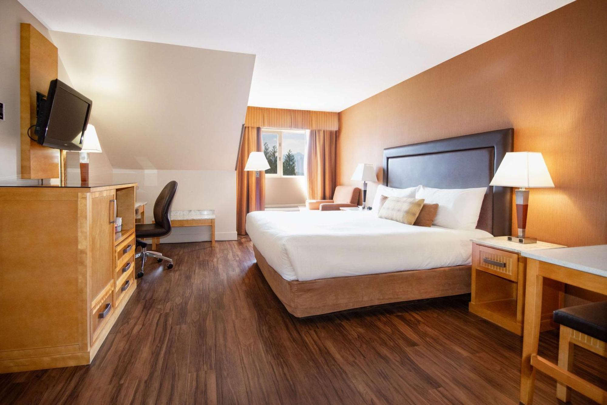 Coast Hillcrest Hotel Revelstoke Exteriér fotografie