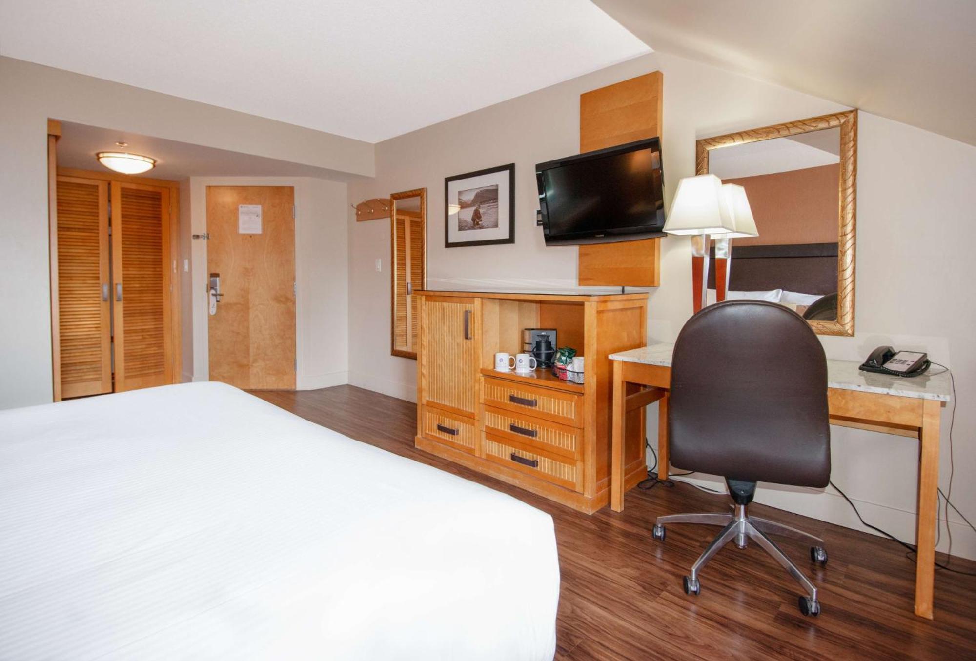 Coast Hillcrest Hotel Revelstoke Exteriér fotografie