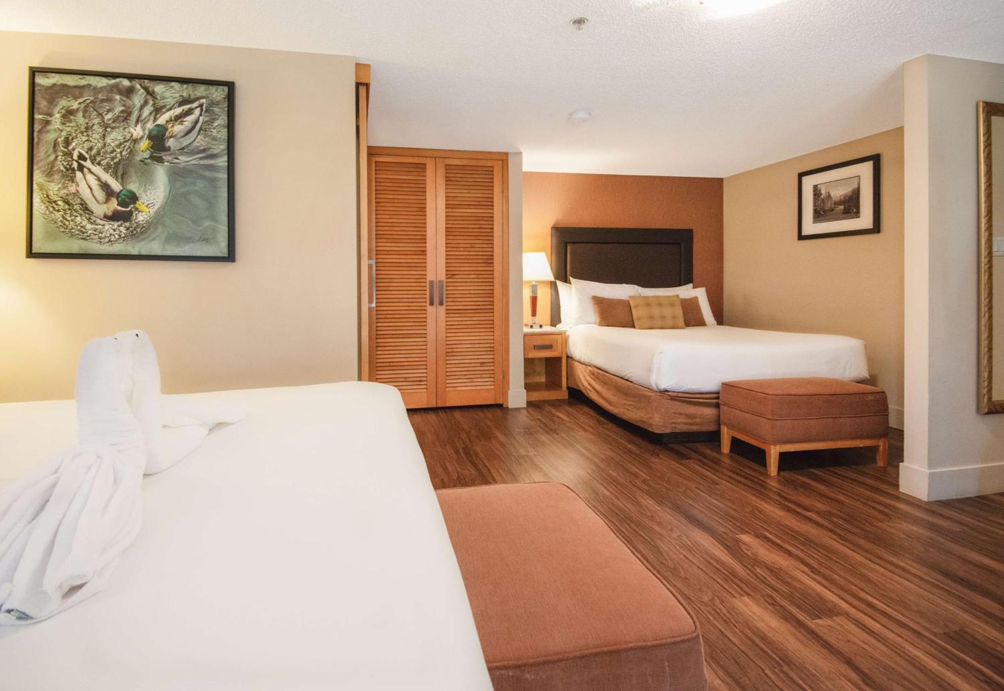 Coast Hillcrest Hotel Revelstoke Exteriér fotografie