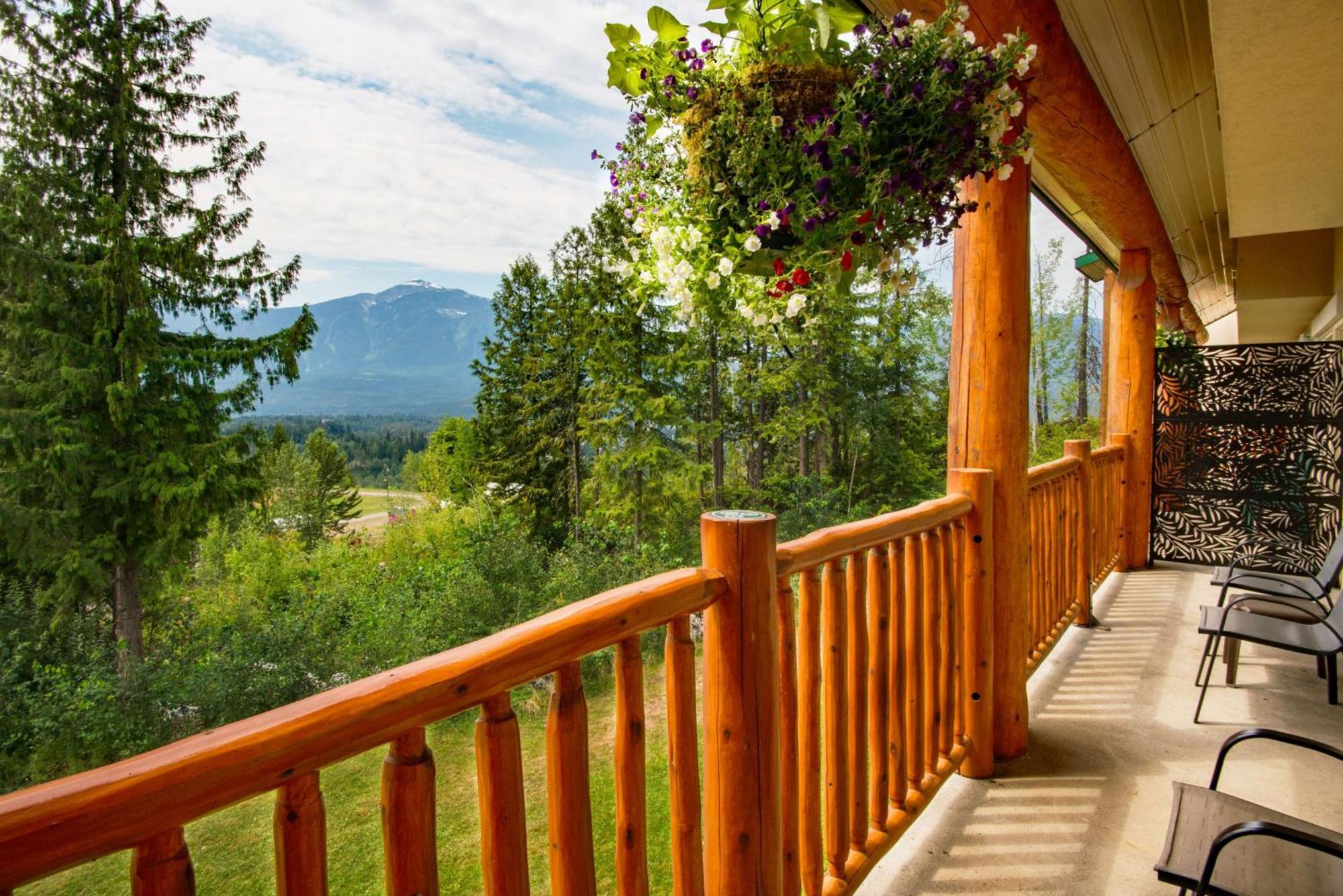 Coast Hillcrest Hotel Revelstoke Exteriér fotografie