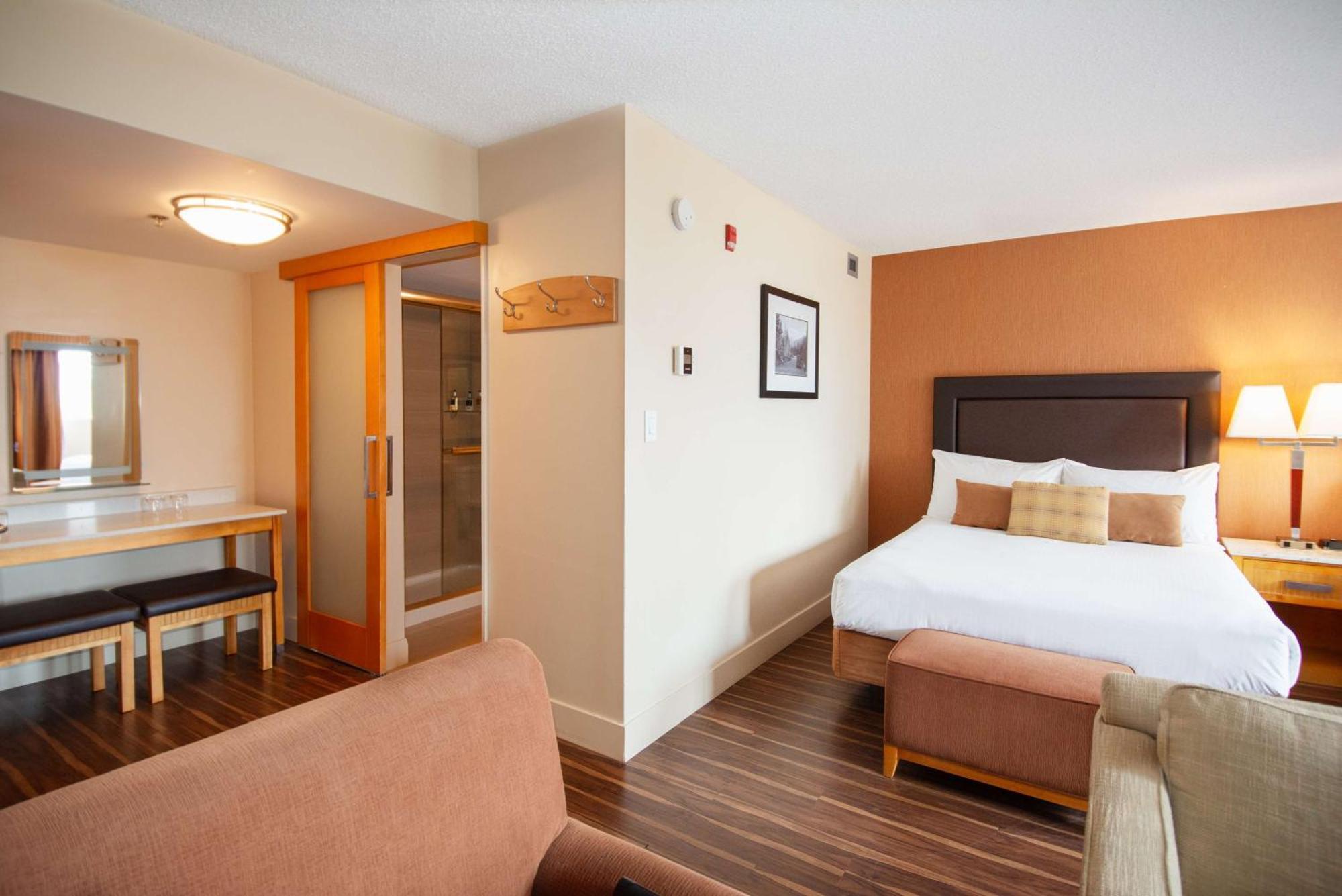 Coast Hillcrest Hotel Revelstoke Exteriér fotografie